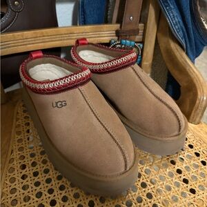 UGG Women's Brown Slip-On Slippers with Red Trim